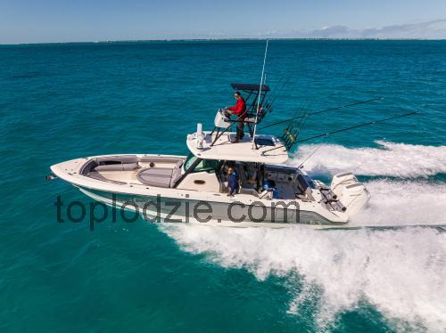Boston Whaler Outrage karta techniczna i opinia